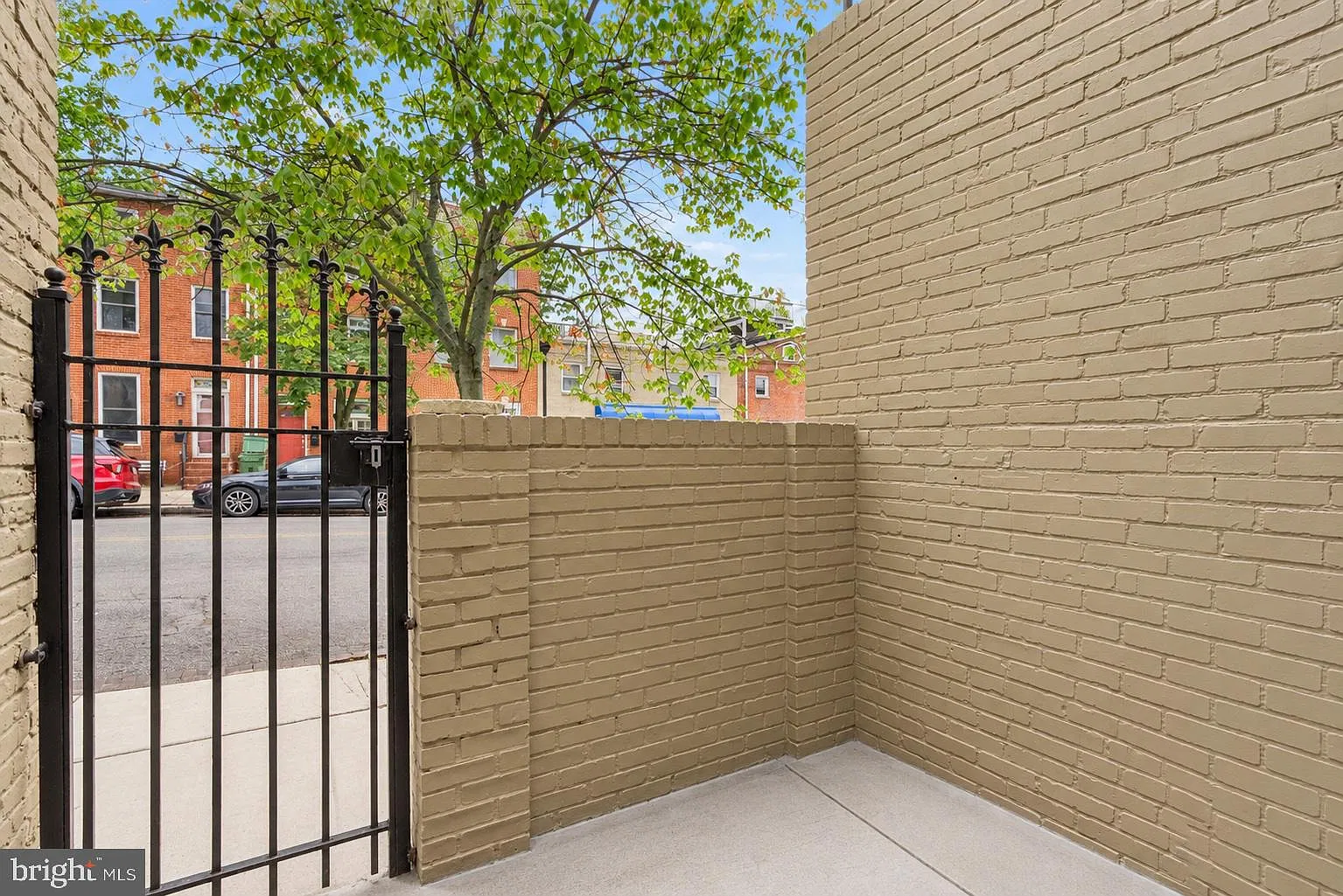 2 bed, 2.0 bath, 840 sqft, $2,000 — Photo 3