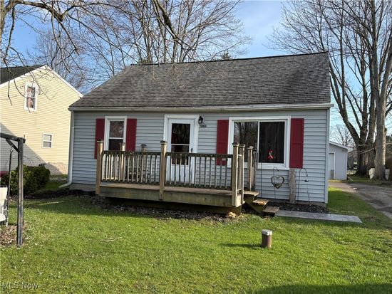 12651 Jackson Dr, Burton, OH 44021