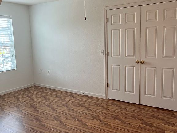 5th image of 900 Maple Dr #10C