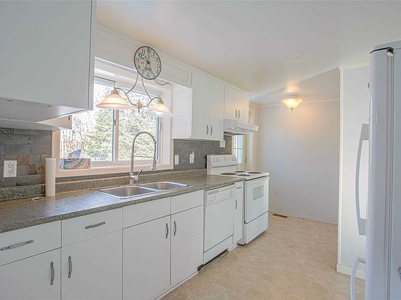 4th image of 138 Victoria Dr