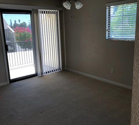4th image of 7437 Auburn Oaks Ct APT J
