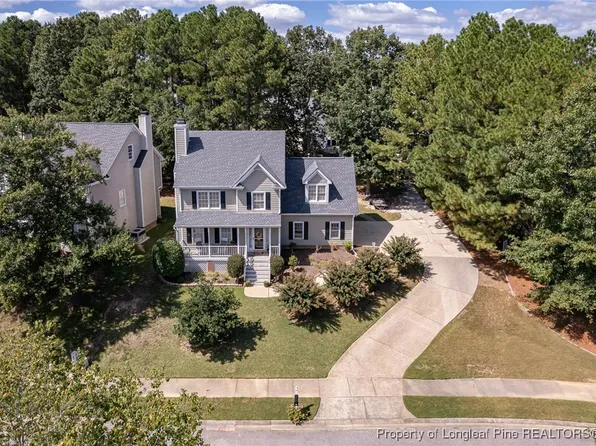 425 Arbor Creek Dr, Holly Springs, NC 27540