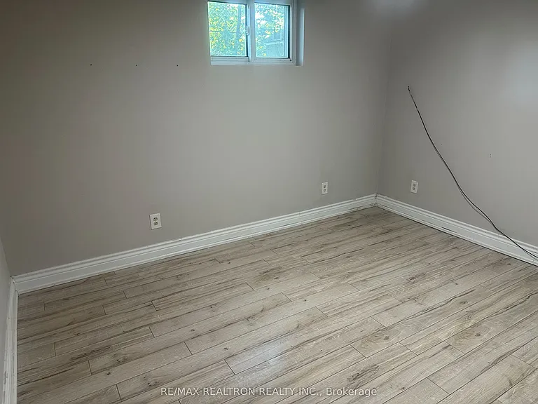 16 Montavista St #BASEMENT — Photo 7