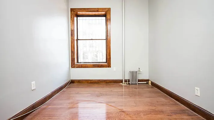 Rented by Compass | media 18