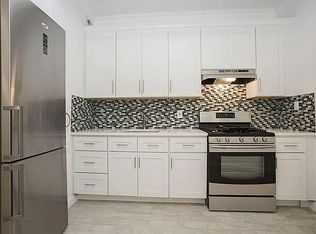 445 9th St APT 2R, Brooklyn, NY 11215