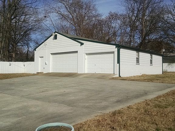 Detached Garage/Workshop