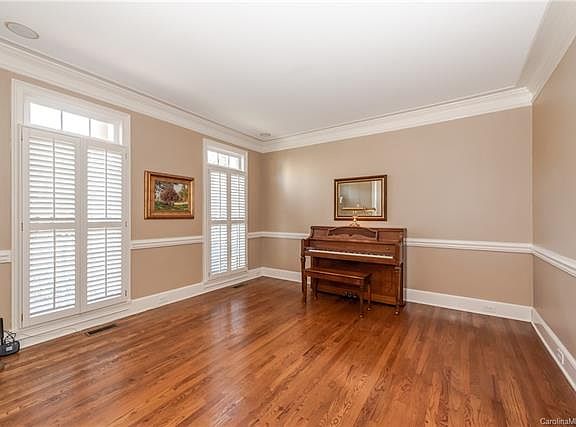 5th image of 5810 Woodleigh Oaks Dr