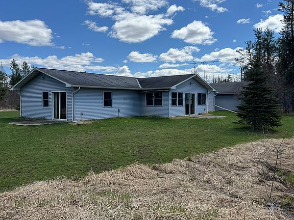2nd image of 45293 Oak Leaf Rd
