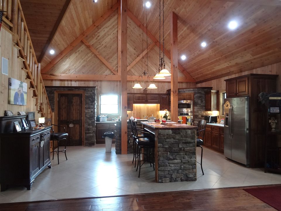1st image of 328 Lakewood Way