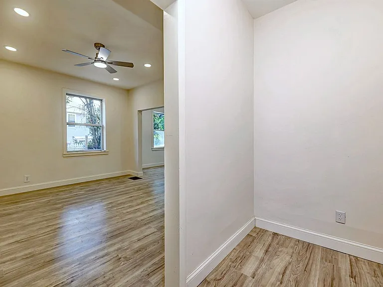 330 Naugatuck Ave — Photo 16