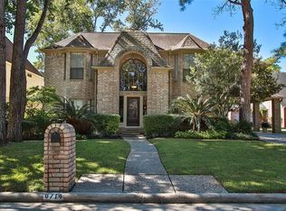 6714 Walton Heath Dr, Houston, TX 77069