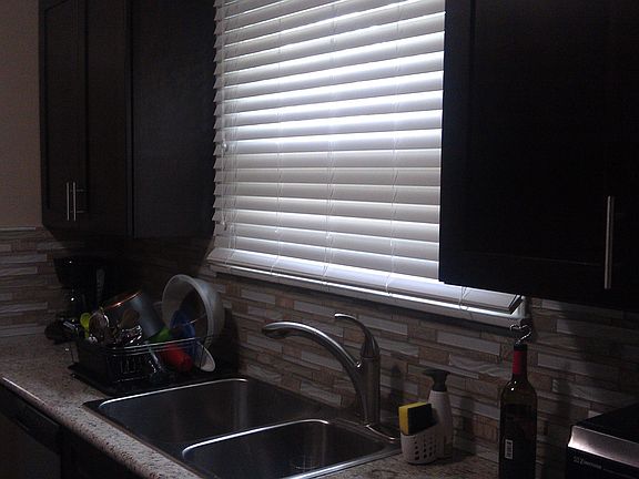 5th image of 6441 Clybourn Ave