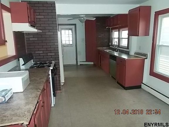 4th image of 13 Penrose Ave
