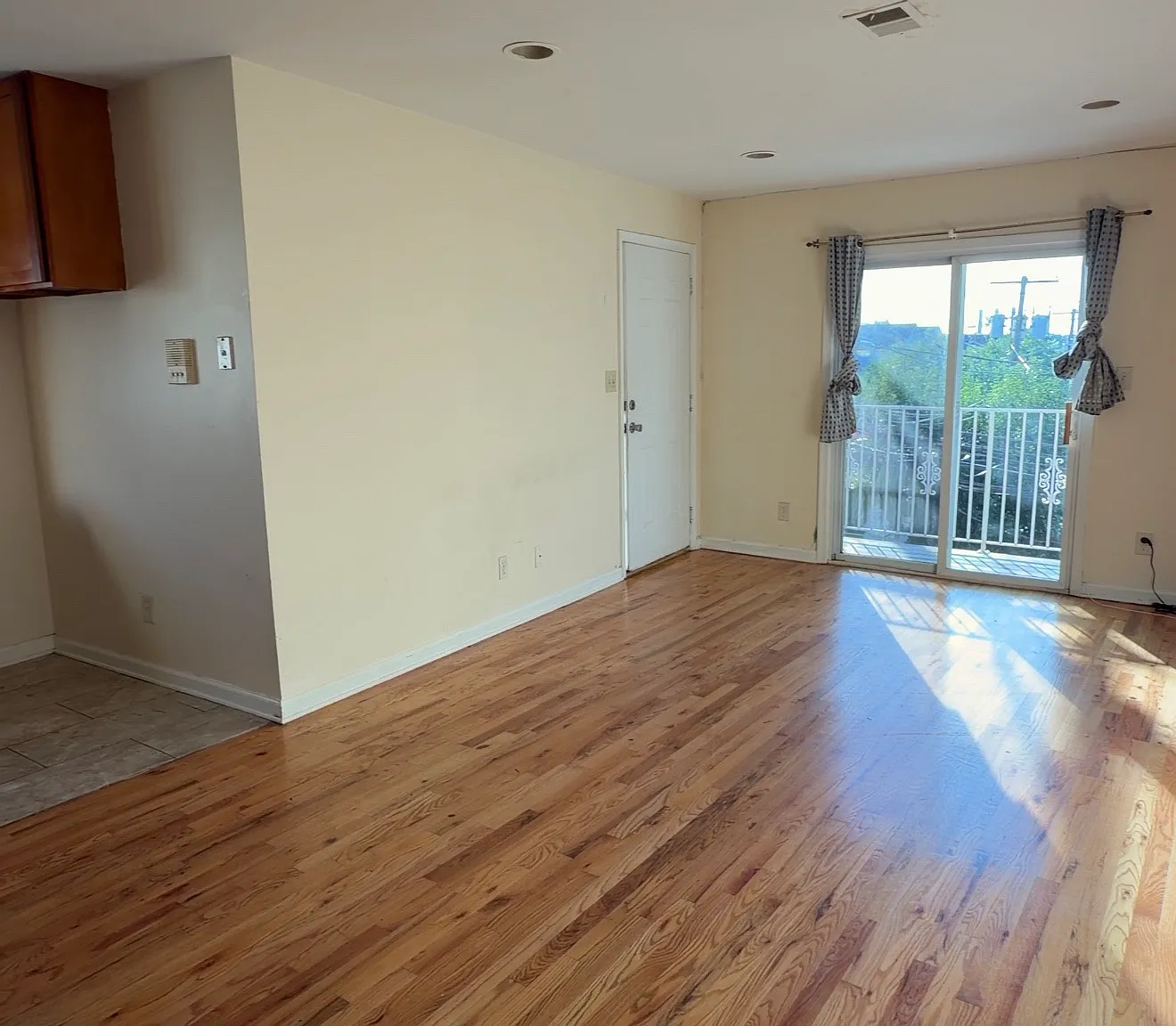 10 Dales Ave — Photo 2