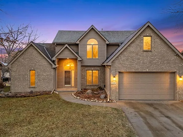 1226 Cork Dr, Papillion, NE 68046