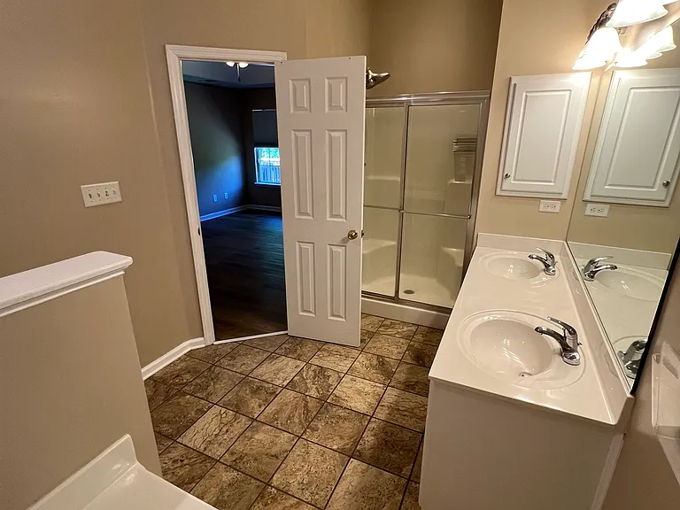 934 Sedgefield Cir — Photo 22