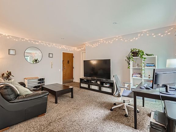 4th image of 1235 Parker Pl Unit 2C