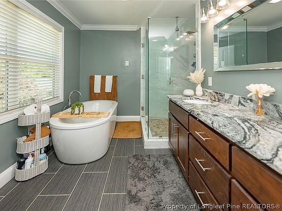 3rd image of 444 Rollingwood Cir