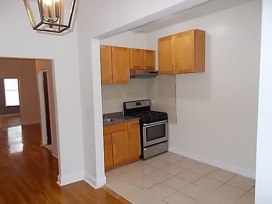 3rd image of 766 Washington Ave #2