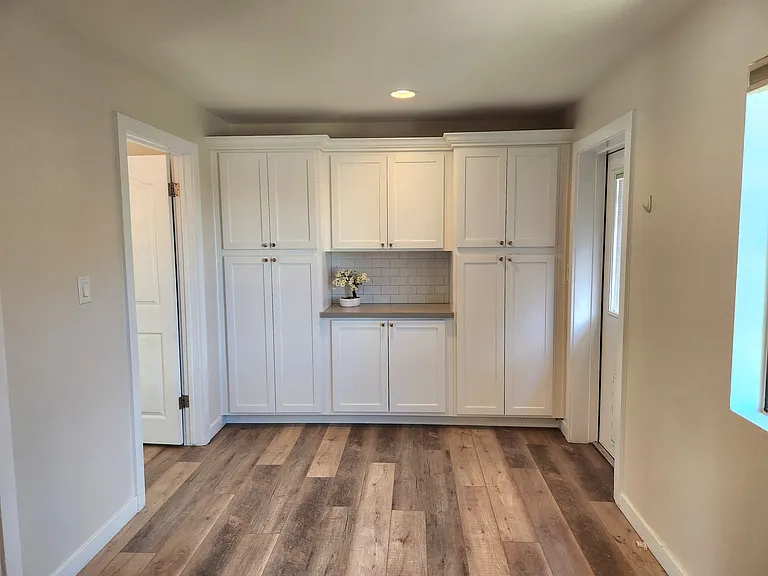 517 E Bishop Dr — Photo 15