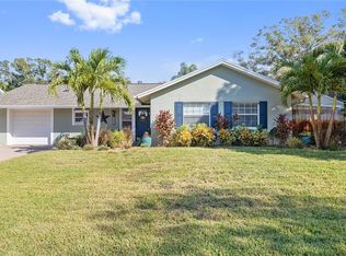 10053 85th St N, Seminole, FL 33777