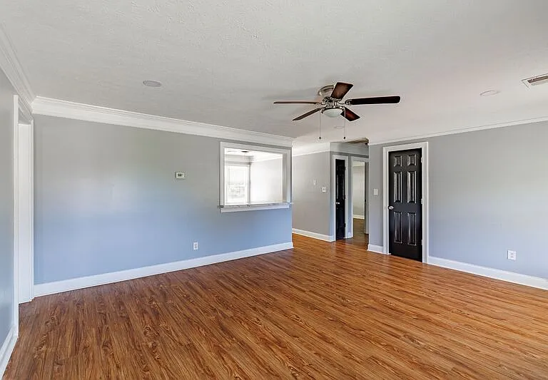 330 Monty Dr — Photo 23