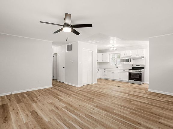 4th image of 1635 Cone St