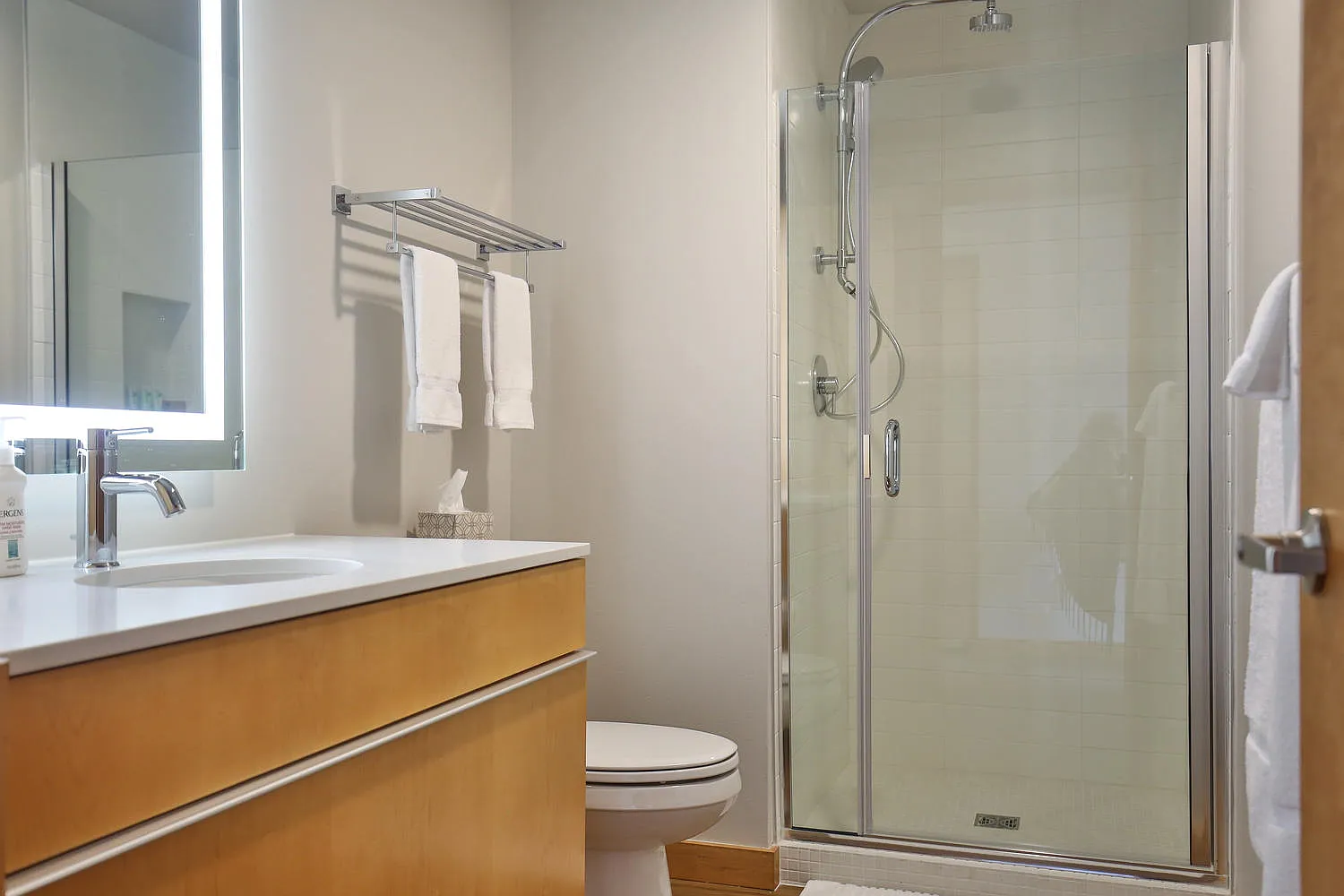 1 bed, 540 sqft, $2,398 — Photo 3