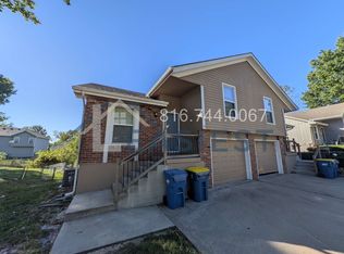 425 Lee Dr, Liberty, MO 64068