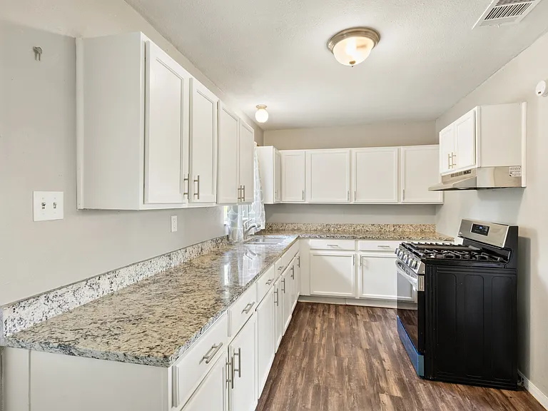 167 Brandywine Ave — Photo 4