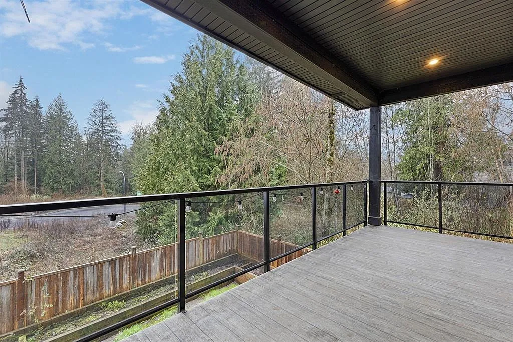 4 bed, 2500 sqft, $4,600 — Photo 4