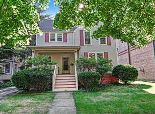 119 S Vine St, Hinsdale, IL 60521