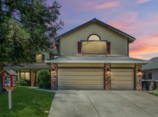 9554 Soaring Oaks Dr, Elk Grove, CA 95758