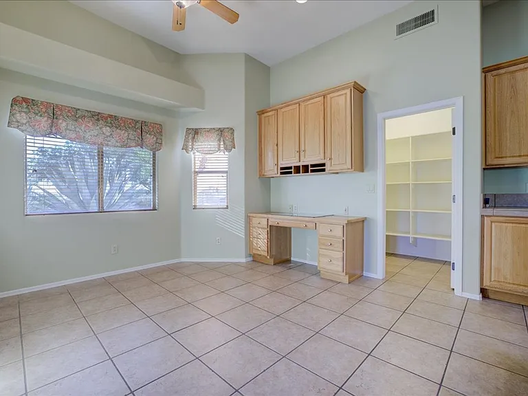 4750 N Bonanza Ave — Photo 24