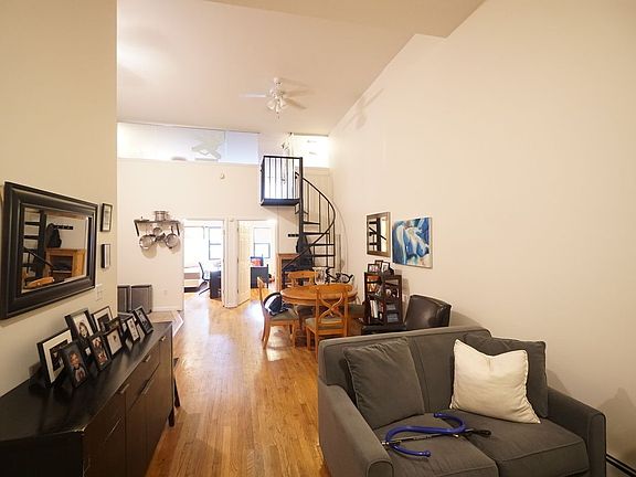 2nd image of 142 President St #1A