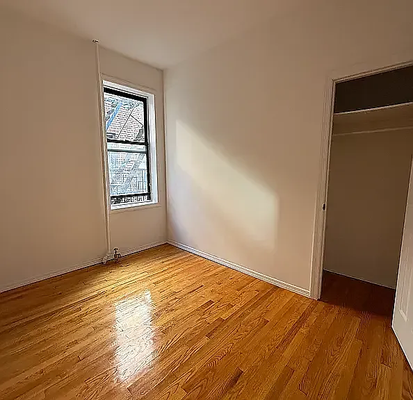 32-26 41st St #4A — Photo 4