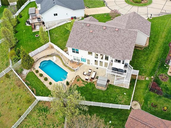 5th image of 606 Meadow Crest Ct