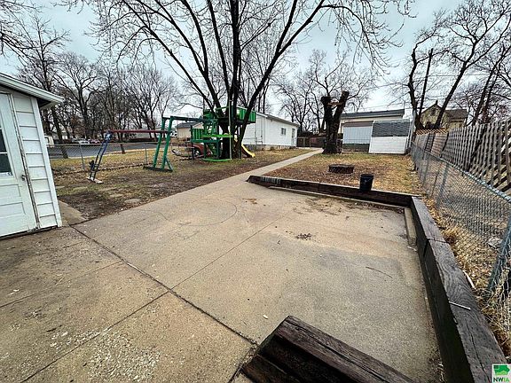 5th image of 2104 S Lakeport St