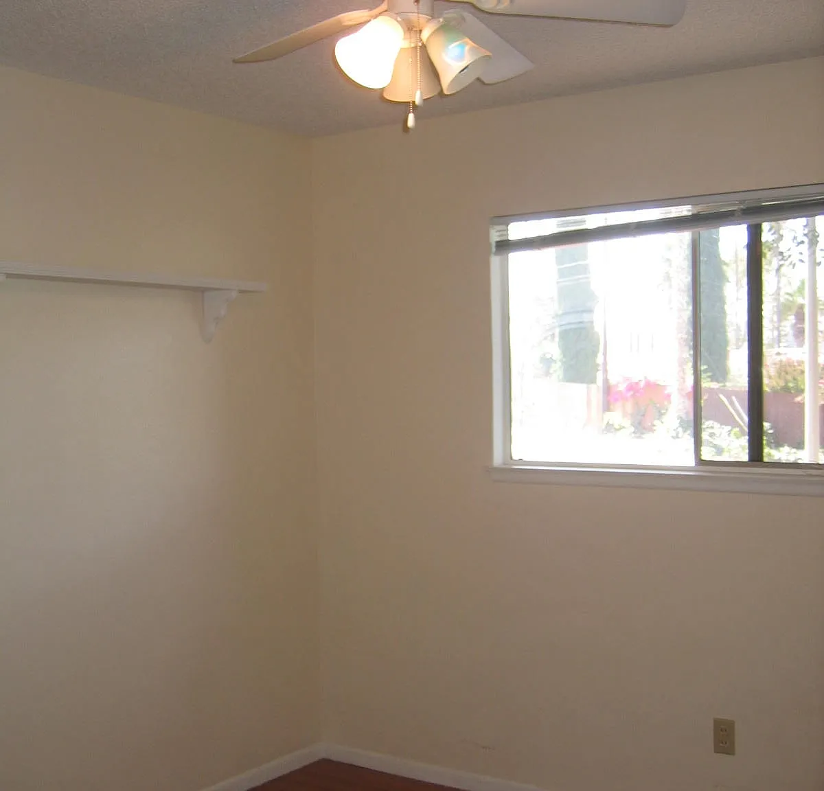 445 Maravilla Drive - BR1 — Photo 3