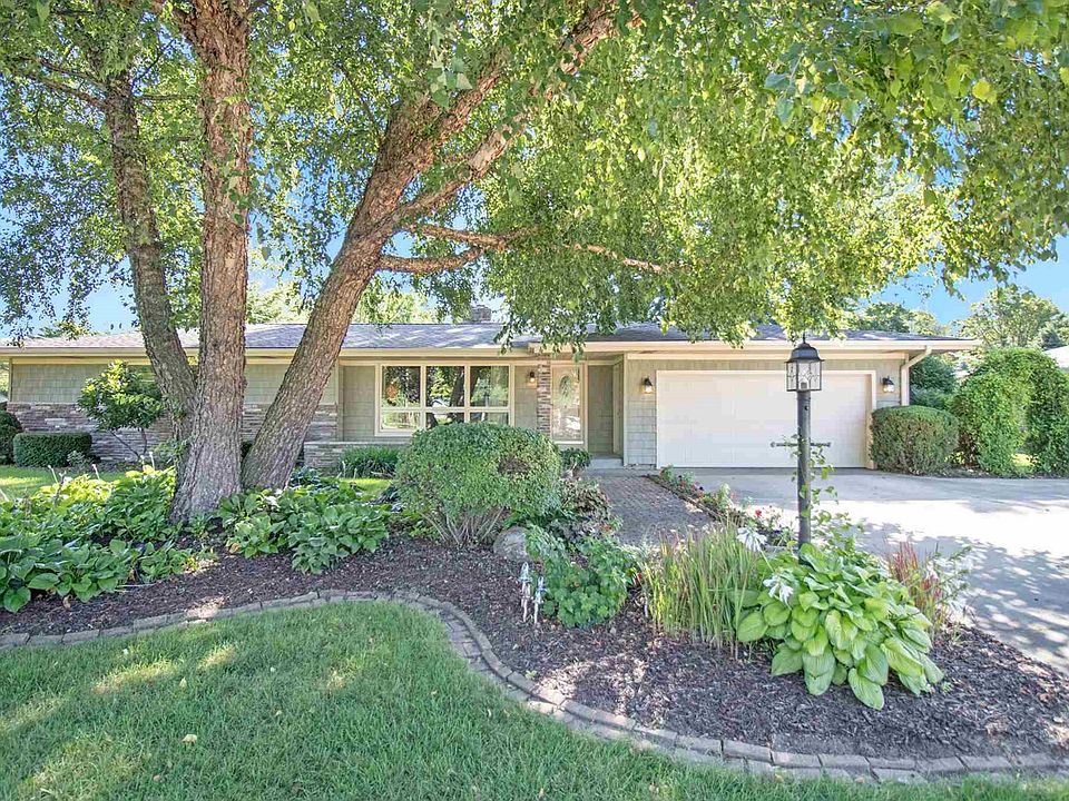 1st image of 56710 Meadowood Dr