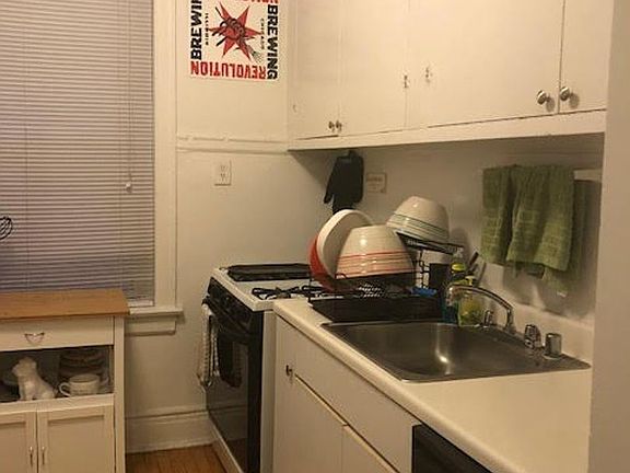 2nd image of 1334 W Granville Ave #2