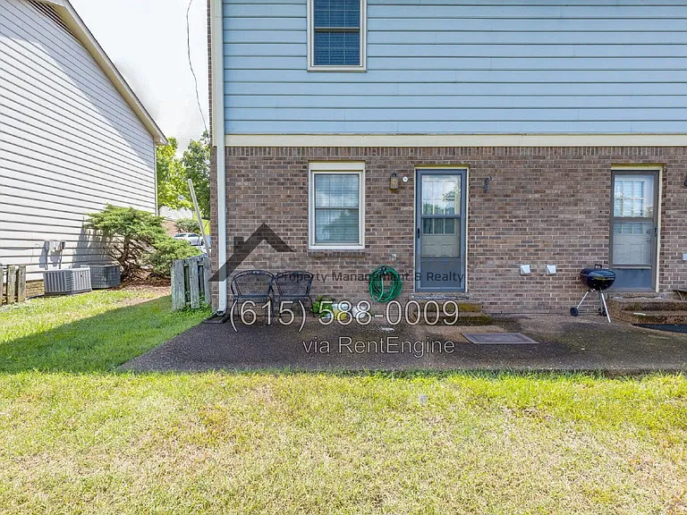 717 Fox Ridge Dr — Photo 6