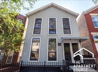 923 S Carpenter St APT 1, Chicago, IL 60607
