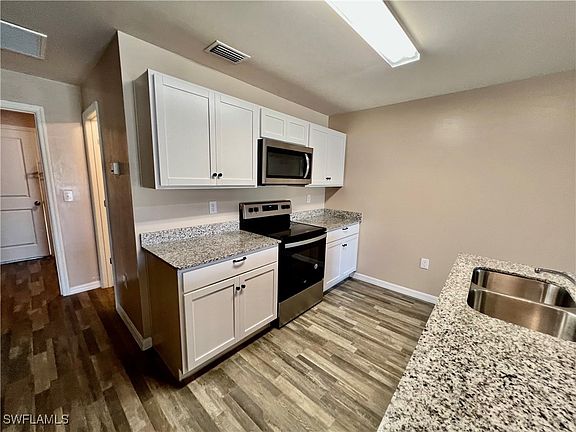 4th image of 9046 Aegean Cir
