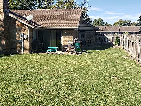 2nd image of 2801 McGill Dr