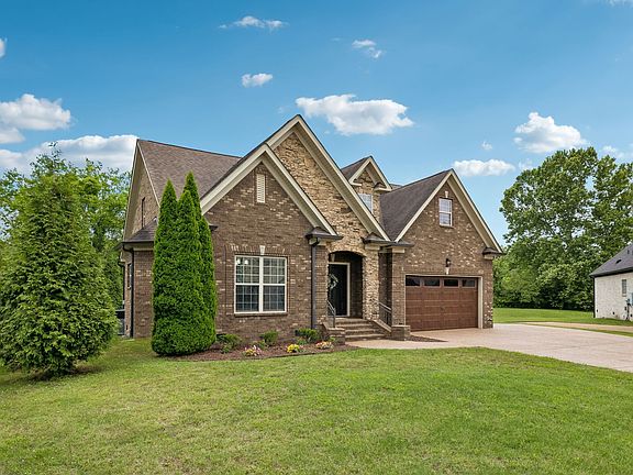 3rd image of 3141 Hidden Creek Dr