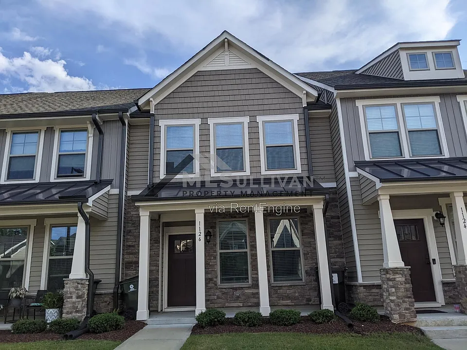 1126 Metropolitan Dr
