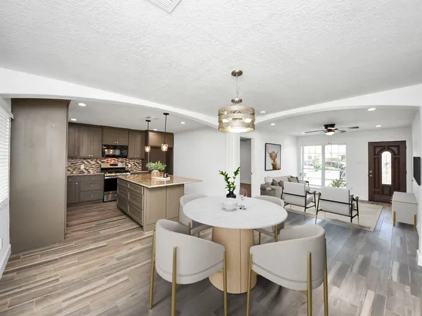 11410 Rockford Dr, Houston, TX 77048