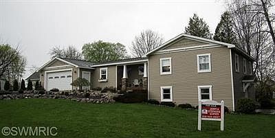 2nd image of 14167 Lake Dr