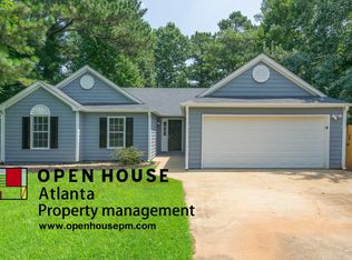 165 Colemans Bluff Dr, Holly Springs, GA 30188